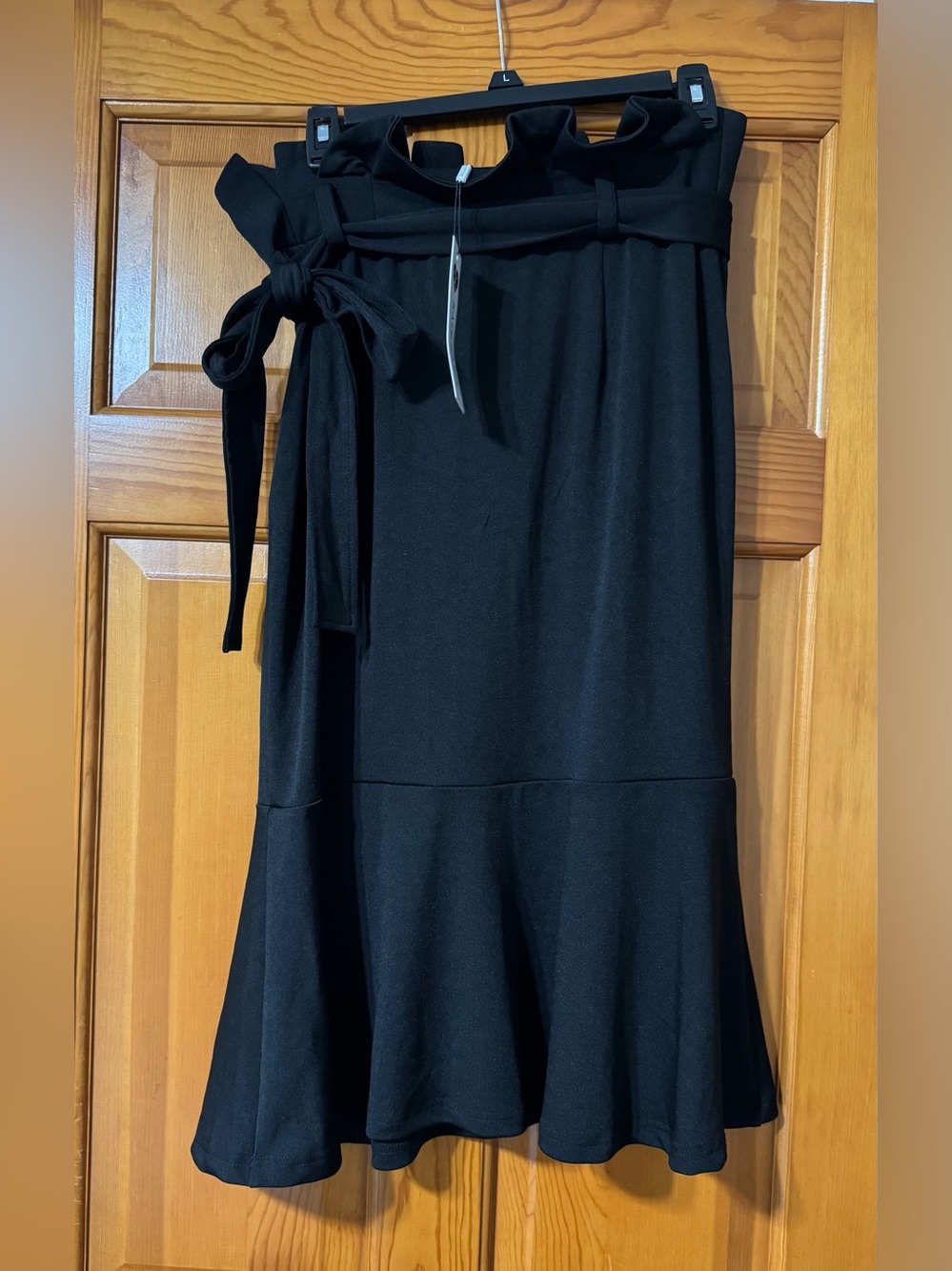 Kate Kasin Black Paperbag-Waist Midi Skirt with Tie Belt